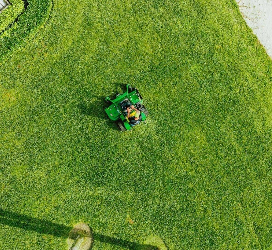 Commercial landscape company providing weekly service in Palm Beach County, FL-1